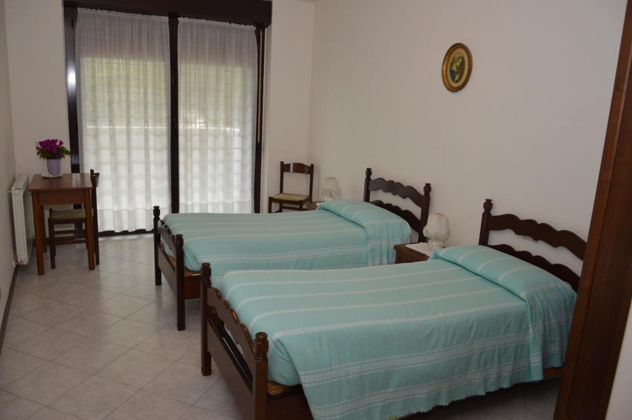 Hotel Domus Achille Fosco à Ciampino Extérieur photo